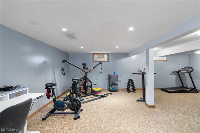 1513 10th Street, Cuyahoga Falls, OH 44221