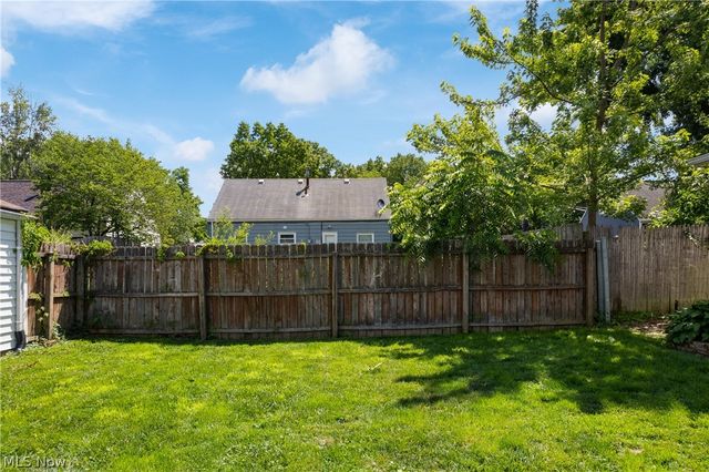 1513 10th Street, Cuyahoga Falls, OH 44221