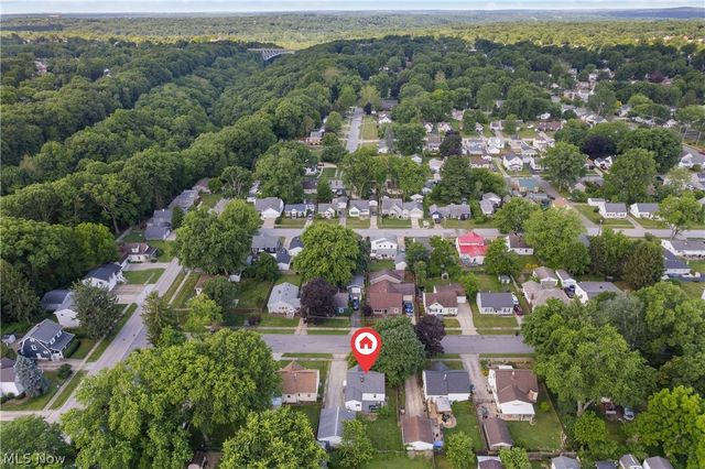 1513 10th Street, Cuyahoga Falls, OH 44221