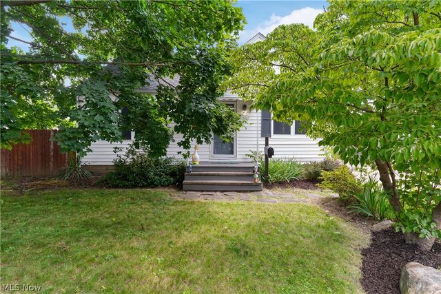 1513 10th Street, Cuyahoga Falls, OH 44221
