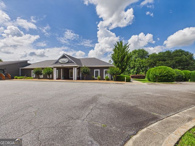 1011 Country Club Road, Perry, GA 31069