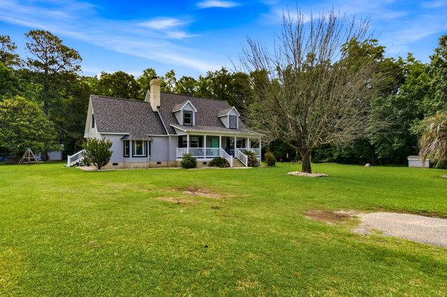 2400 Bay View Dr., Green Sea, SC 29545