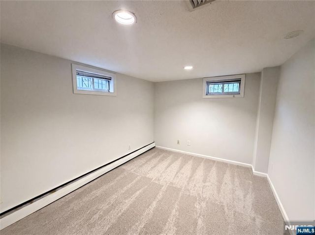 35 Dapp Court, Elmwood Park, NJ 07407