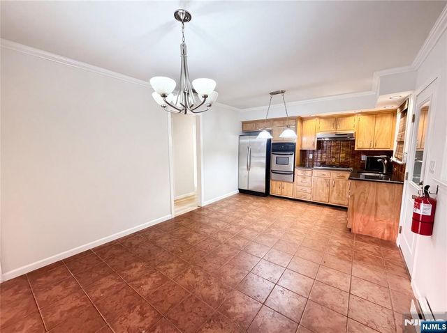 35 Dapp Court, Elmwood Park, NJ 07407