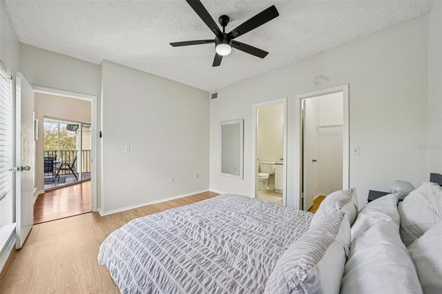 4211 CHATHAM OAK COURT 123, Tampa, FL 33624