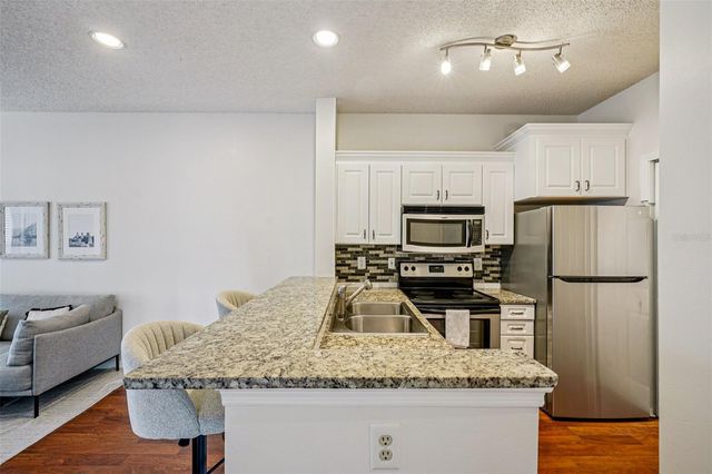 4211 CHATHAM OAK COURT 123, Tampa, FL 33624