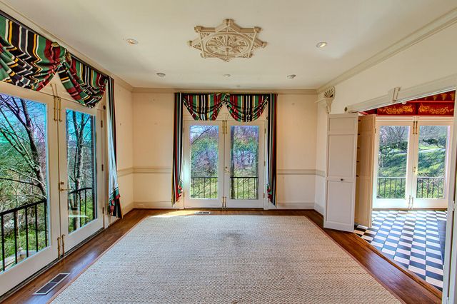 205 Capital Heights Drive, Frankfort, KY 40601