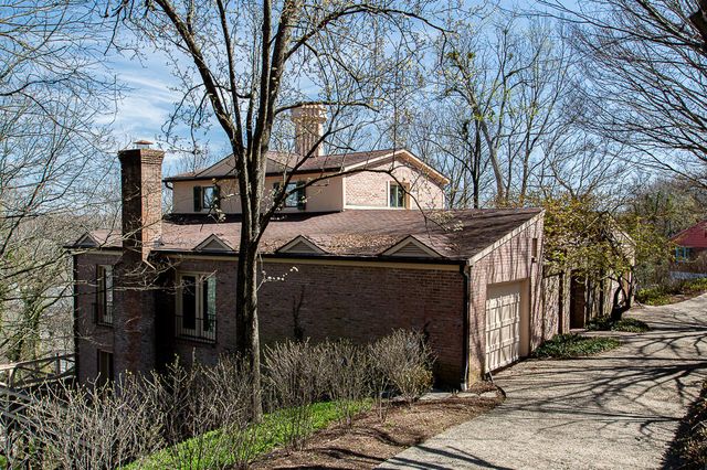 205 Capital Heights Drive, Frankfort, KY 40601