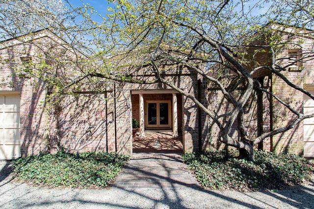 205 Capital Heights Drive, Frankfort, KY 40601