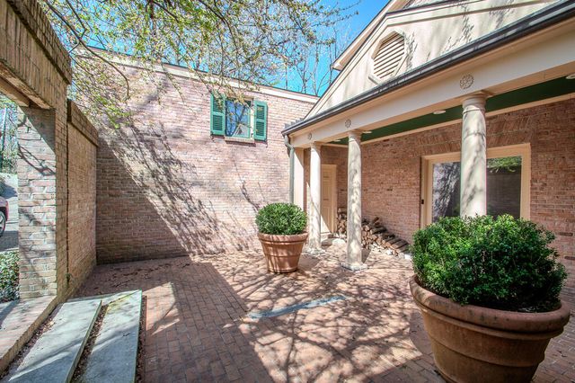 205 Capital Heights Drive, Frankfort, KY 40601