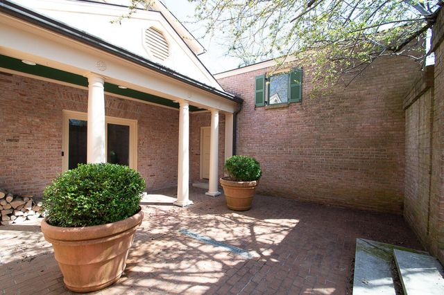 205 Capital Heights Drive, Frankfort, KY 40601