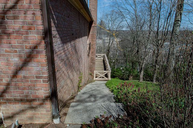 205 Capital Heights Drive, Frankfort, KY 40601