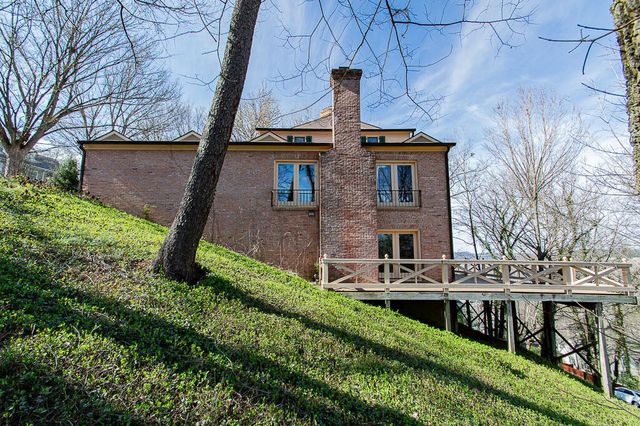 205 Capital Heights Drive, Frankfort, KY 40601