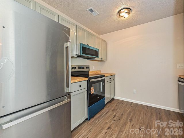 3629 Silver Ore Lane, Charlotte, NC 28216