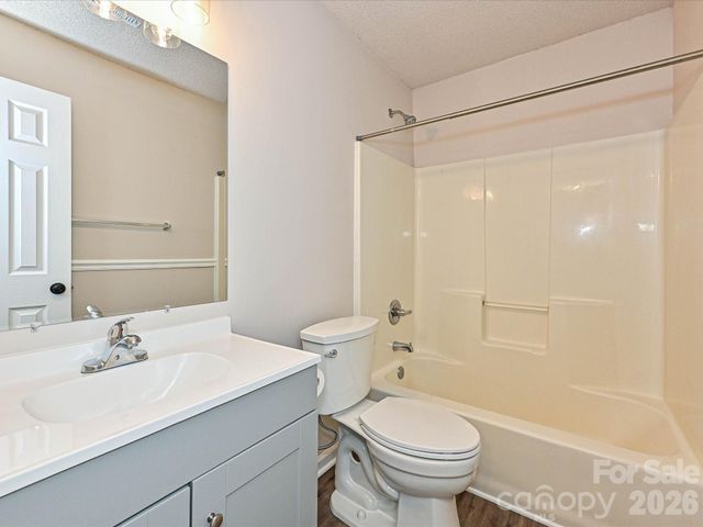 3629 Silver Ore Lane, Charlotte, NC 28216