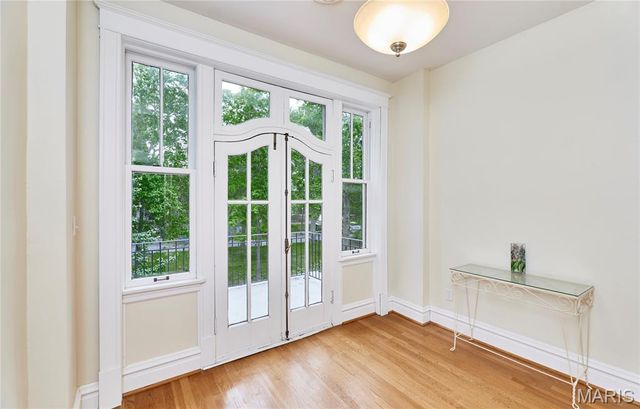 3863 Utah Place, St Louis, MO 63116