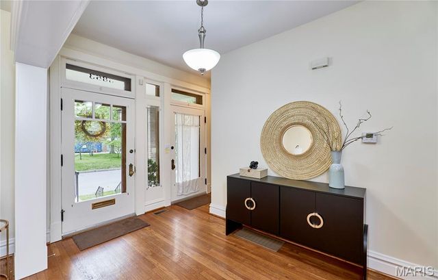 3863 Utah Place, St Louis, MO 63116