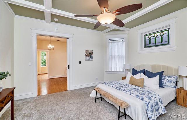 3863 Utah Place, St Louis, MO 63116