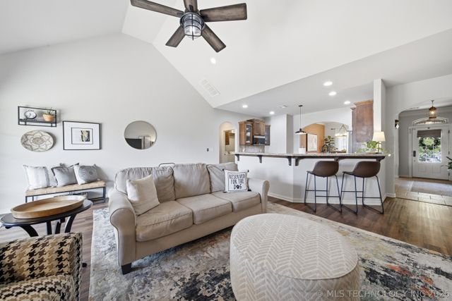 3236 E 146th Street S, Bixby, OK 74008