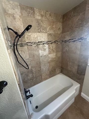 6053 Woodhaven Ave, Carmichael, CA 95608