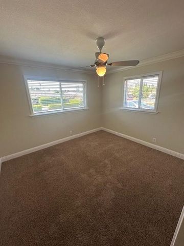 6053 Woodhaven Ave, Carmichael, CA 95608