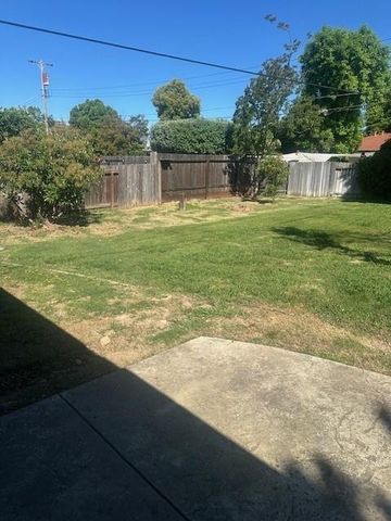 6053 Woodhaven Ave, Carmichael, CA 95608