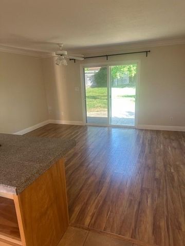 6053 Woodhaven Ave, Carmichael, CA 95608