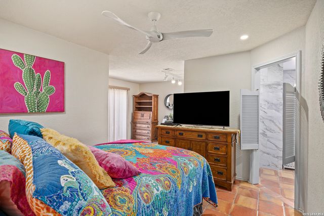 2329 Rock Creek, Kerrville, TX 78028