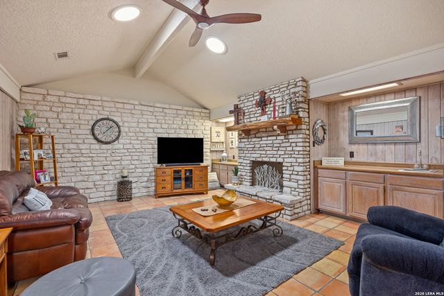 2329 Rock Creek, Kerrville, TX 78028