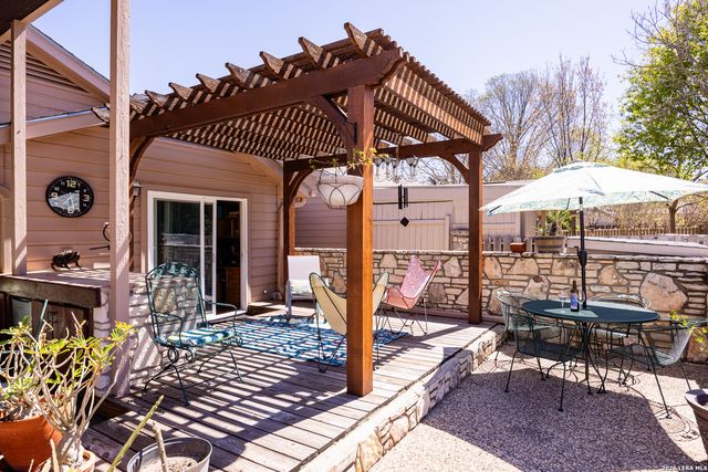 2329 Rock Creek, Kerrville, TX 78028