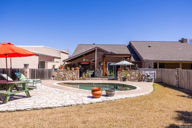 2329 Rock Creek, Kerrville, TX 78028