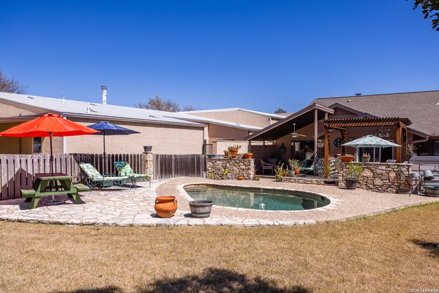 2329 Rock Creek, Kerrville, TX 78028