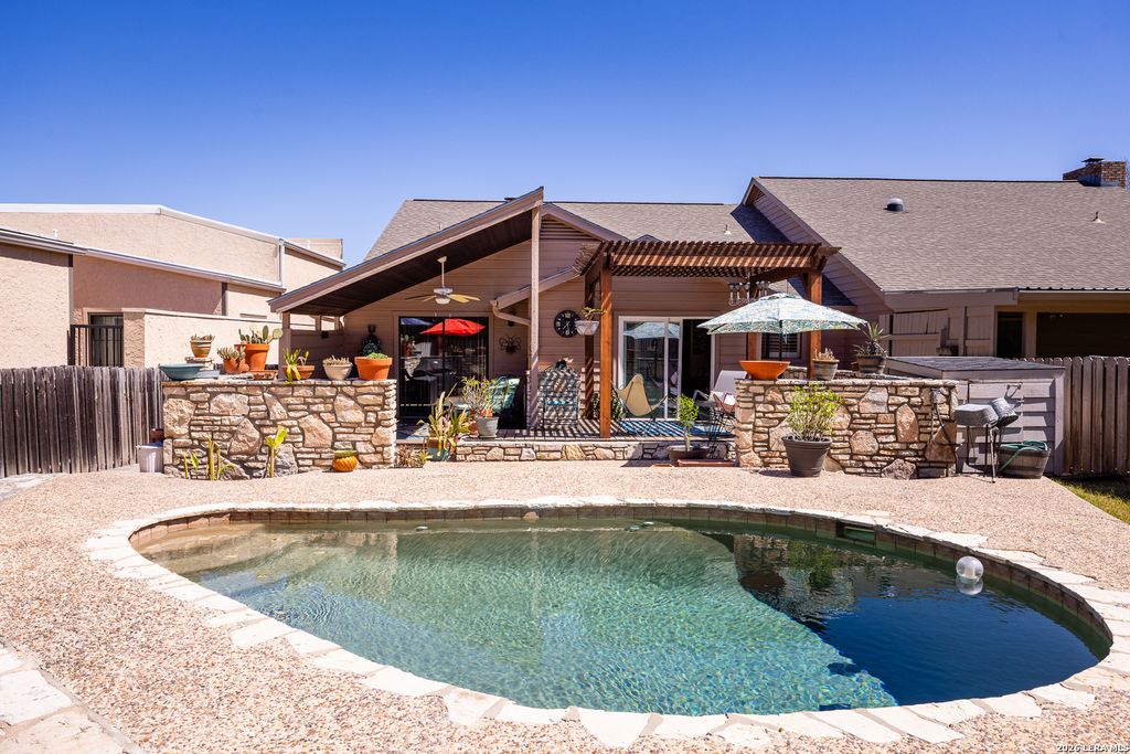 2329 Rock Creek, Kerrville, TX 78028