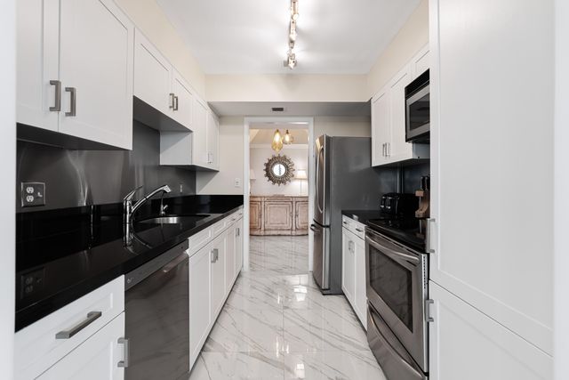 5550 N Ocean Drive 5c, Singer Island, FL 33404