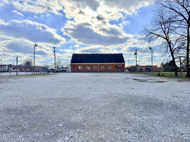 303 N Atlantic St, Tullahoma, TN 37388