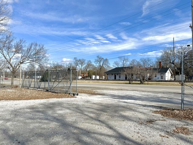 303 N Atlantic St, Tullahoma, TN 37388