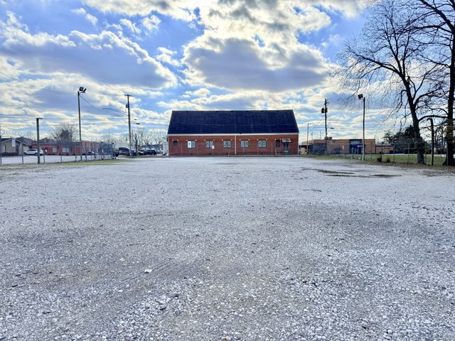 303 N Atlantic St, Tullahoma, TN 37388