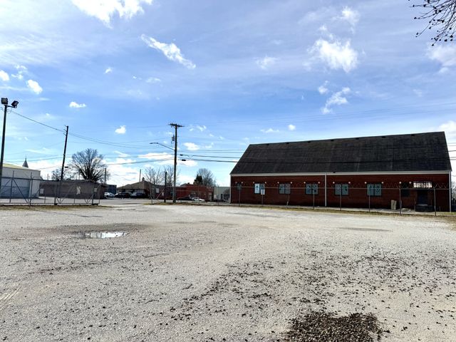 303 N Atlantic St, Tullahoma, TN 37388