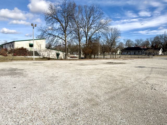 303 N Atlantic St, Tullahoma, TN 37388