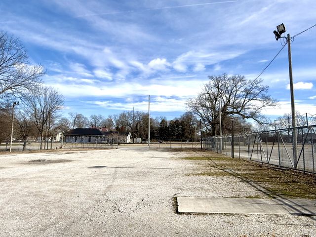 303 N Atlantic St, Tullahoma, TN 37388