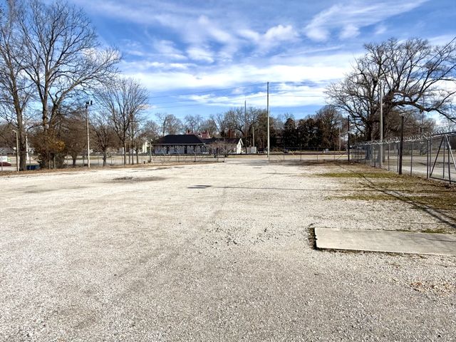 303 N Atlantic St, Tullahoma, TN 37388