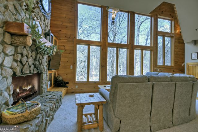 102 Addle Way, Ellijay, GA 30540