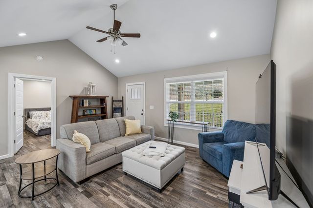 158 Old Babb Rd, Rocky Face, GA 30740