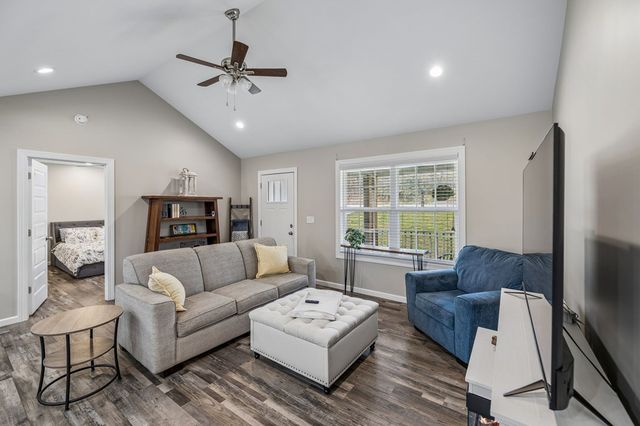 158 Old Babb Rd, Rocky Face, GA 30740