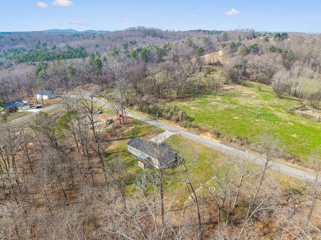 158 Old Babb Rd, Rocky Face, GA 30740