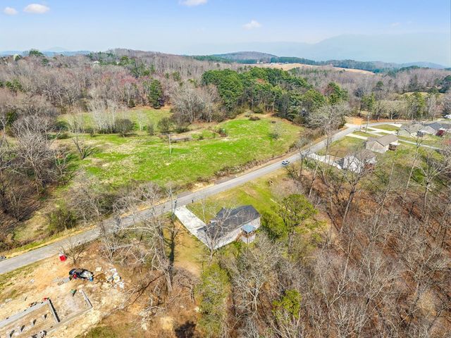 158 Old Babb Rd, Rocky Face, GA 30740