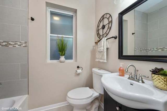 7734 S Essex Avenue 2, Chicago, IL 60649