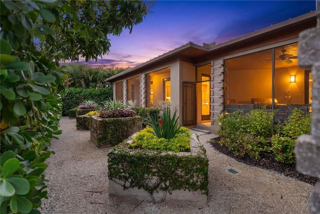 1804 N LAKE SHORE DRIVE, Sarasota, FL 34231