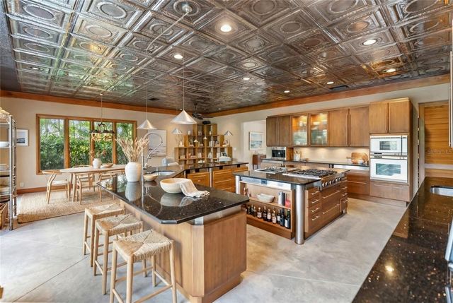 1804 N LAKE SHORE DRIVE, Sarasota, FL 34231