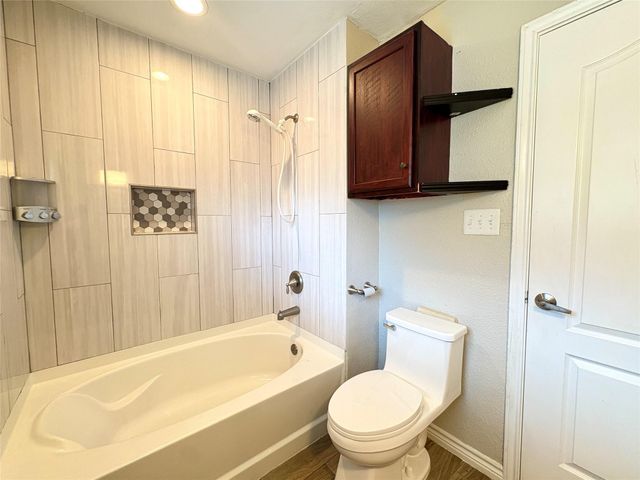 1702 Baylor Avenue, Bay City, TX 77414